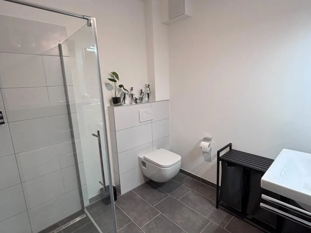 Moderne Neubau 2 Zimmer-Wohnung mit Aufzug in Emtinghausen