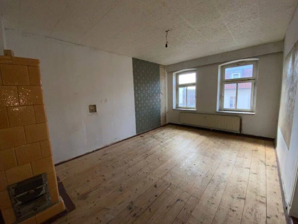 Teilsanierte 3-Zimmerwohnung in der Südvorstadt !