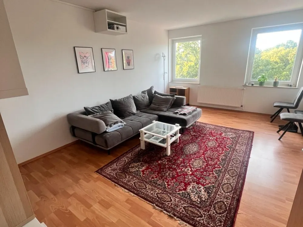 Möblierte 3-Zimmer-Wohnung mit Balkon, 95 m² in Hannover-Linden