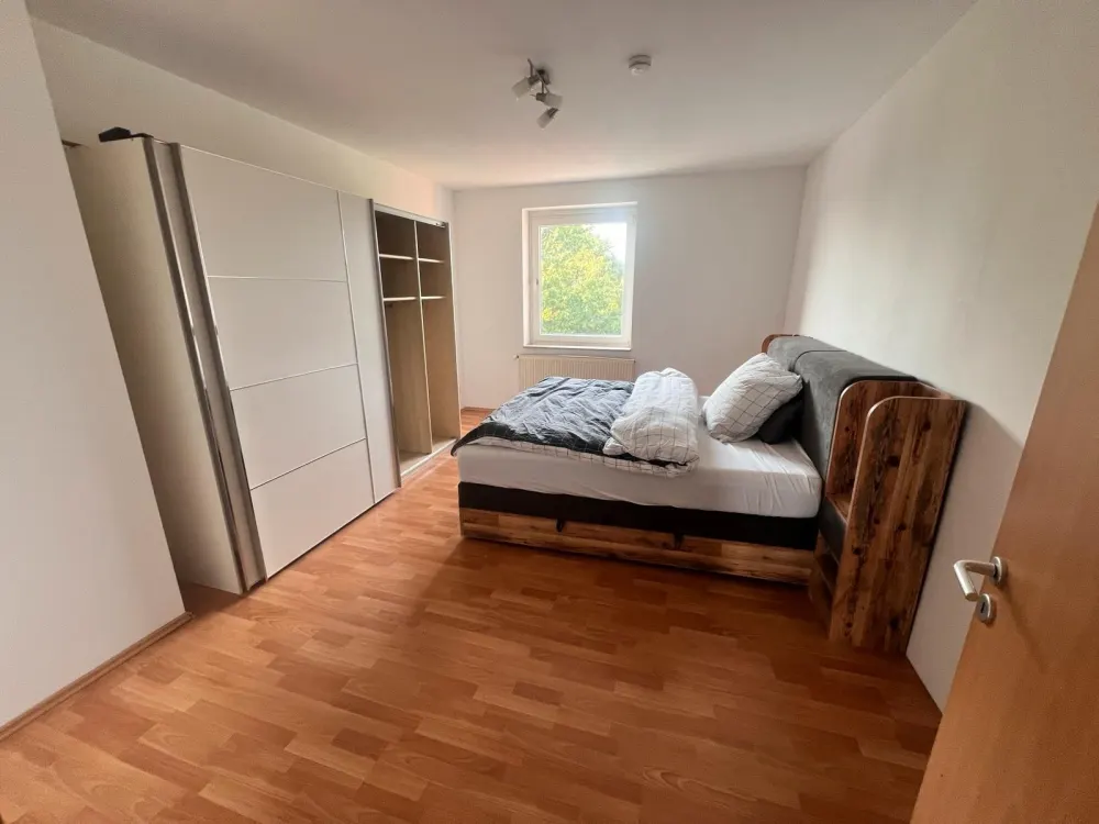 Möblierte 3-Zimmer-Wohnung mit Balkon, 95 m² in Hannover-Linden