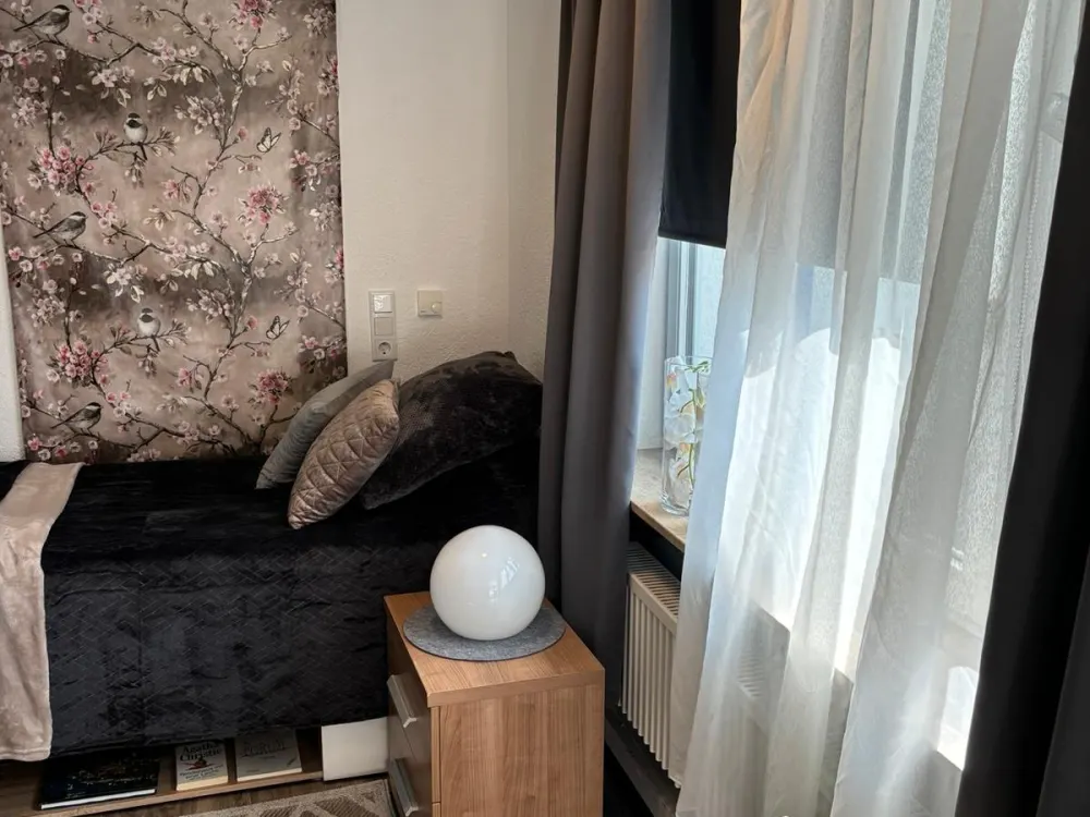 1 Zimmer Wohnung Möbiliert,