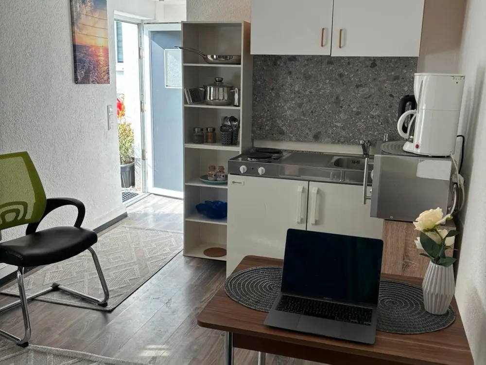 1 Zimmer Wohnung Möbiliert,