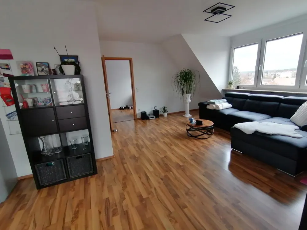 Perfekte 3-Zi.-DG in Fürth-Vach ohne Balkon und ohne Keller !!!