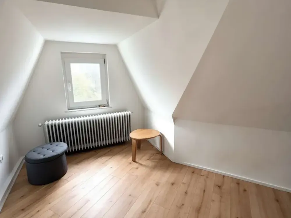 3-Zimmer-Dachgeschosswohnung, hell & gemütlich, ca. 58 m²