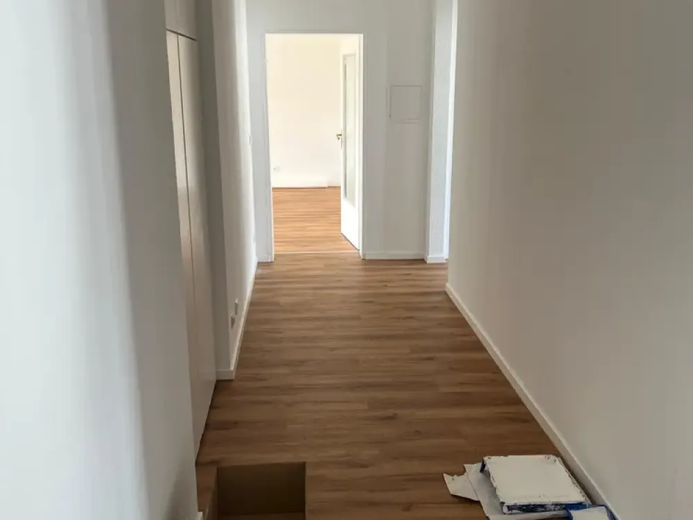 Provisionsfrei! Top renovierte Dachgeschosswohnung mit Balkon!