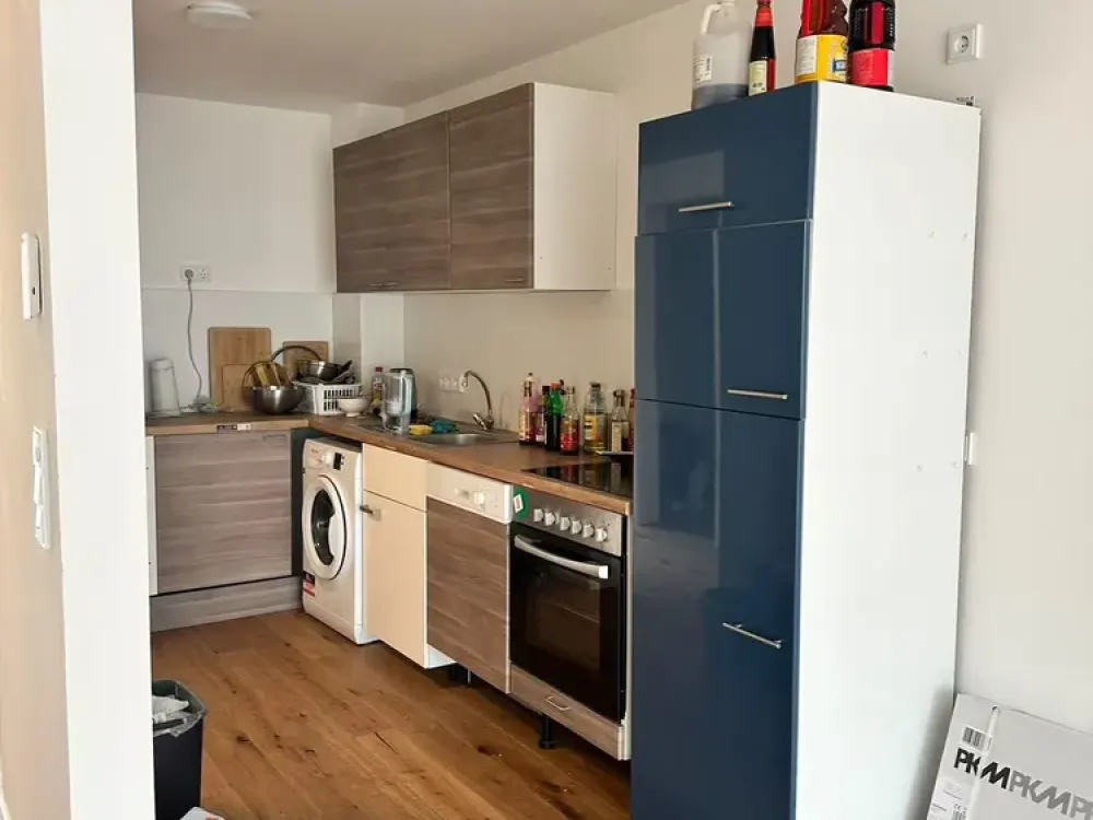 Spacious 5-Room Mid-Terrace House with Garden and Underground Parking