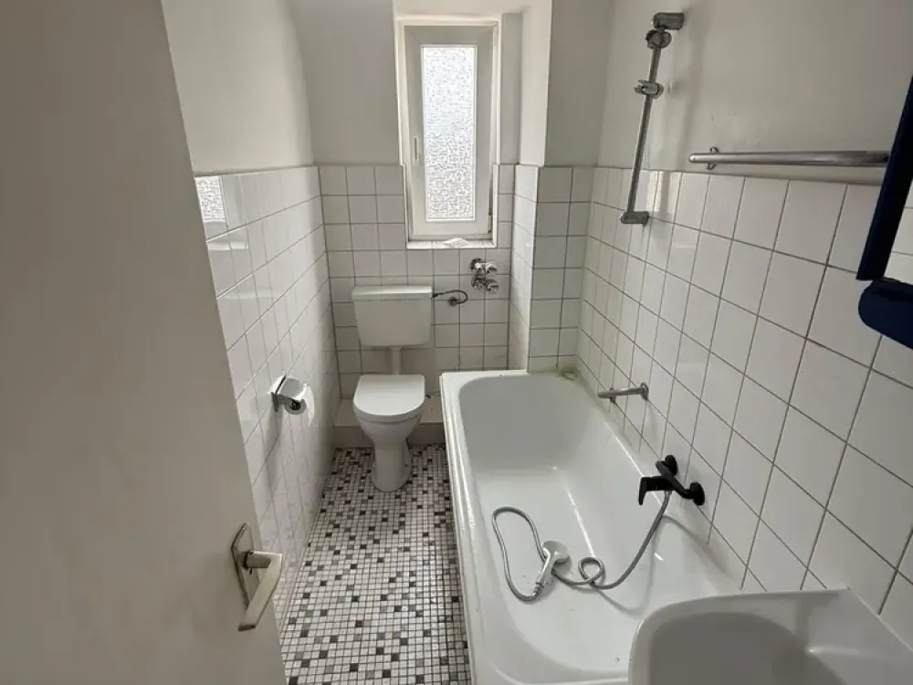 NEU! 2-Zimmer Wohnung mit Balkon in Frankfurt am Main!