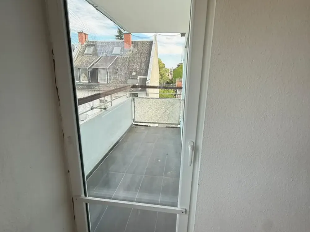 NEU! 2-Zimmer Wohnung mit Balkon in Frankfurt am Main!