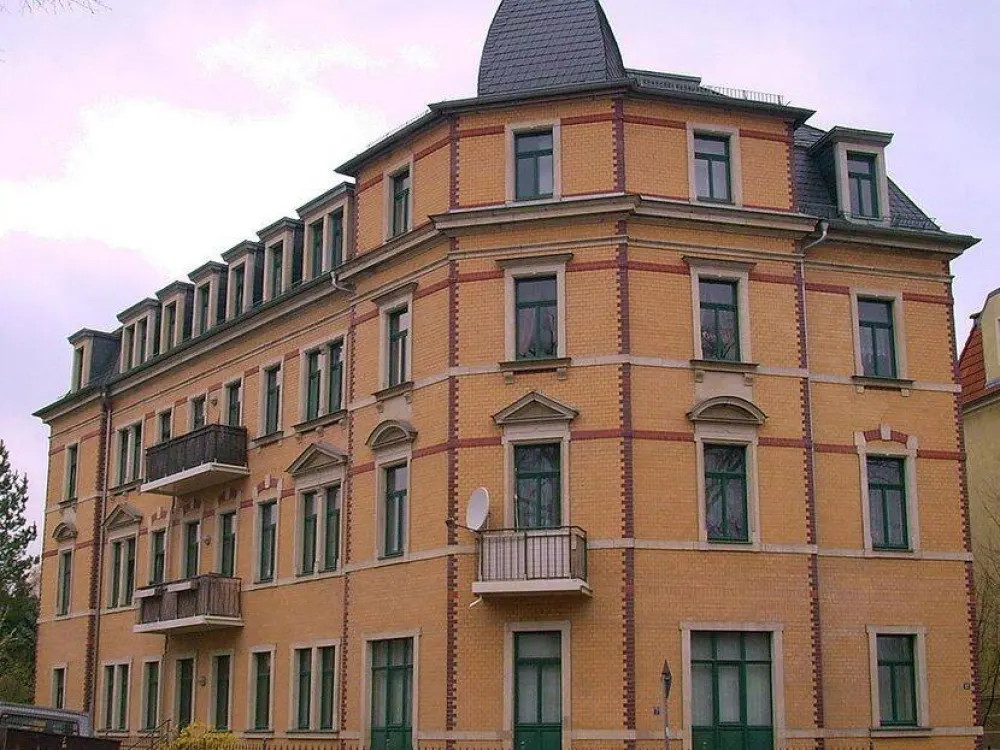 Großzügige 6-Zimmer-Maisonettewohnung mit 138 m² im Gründerzeithaus in Dresden-Cotta