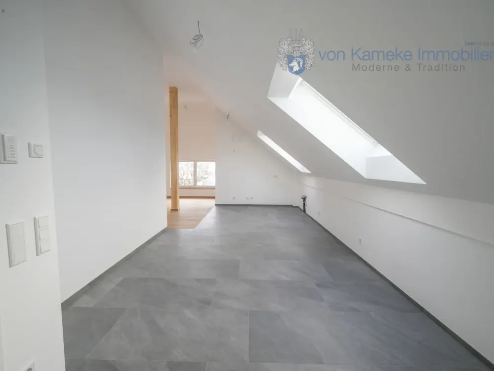 NEUBAU: 2-Zi.-Neubauwohnung (KfW 55), barrierefrei, Balkon, Aufzug & TG-Stellplatz
