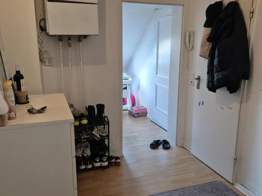 2-Zimmer Dachgeschosswohnung zum vermieten, ab sofort