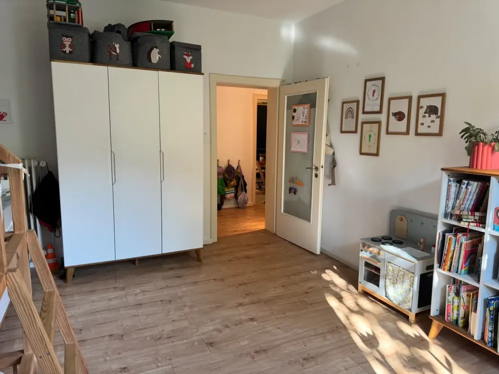 Großzügige 4 Zimmer-Wohnung mit kleinem Balkon im Frankfurter Westend