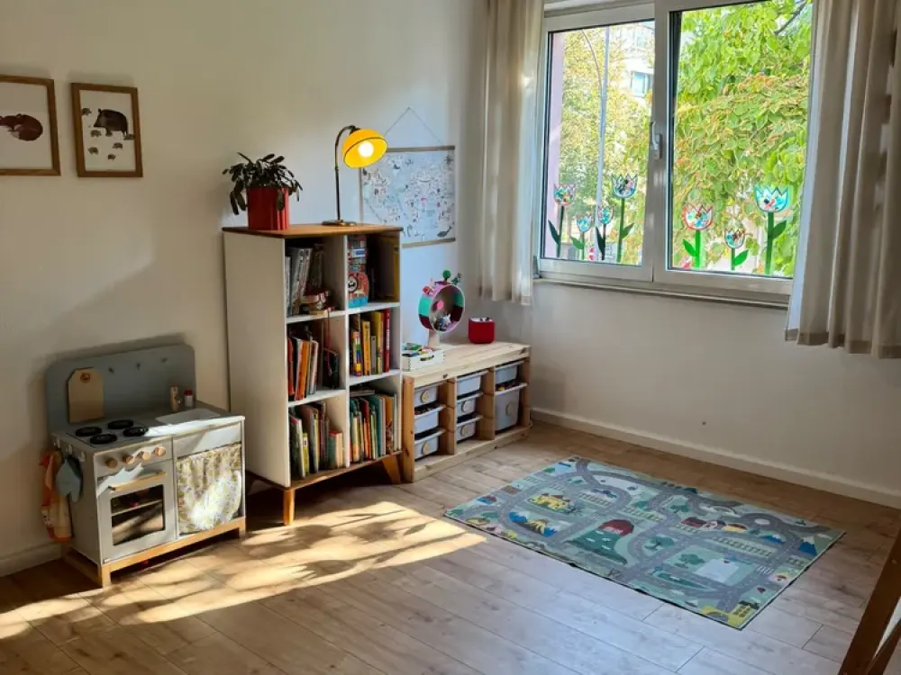 Großzügige 4 Zimmer-Wohnung mit kleinem Balkon im Frankfurter Westend