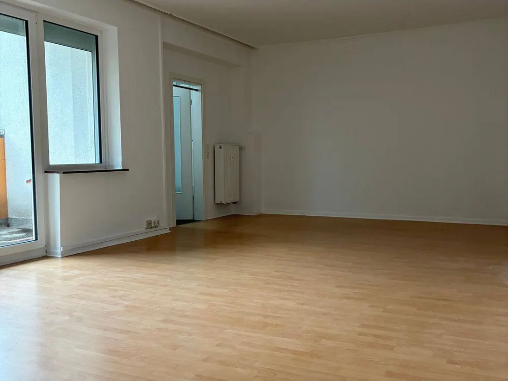 Großzügiges 45,66- m2 -Wohnstudio mit separate Küche, Bad und Balkon - ideal für Studierende