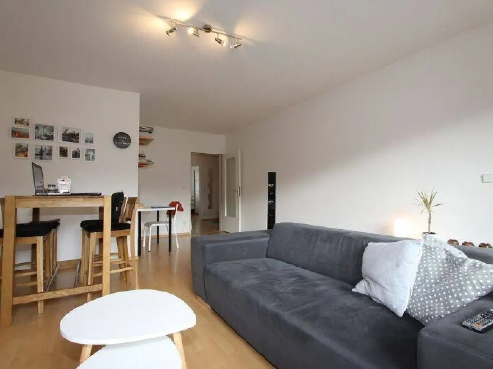 TOP Zustand! Balkon! EBK! Aufzug! TG-Stellplatz optional!
