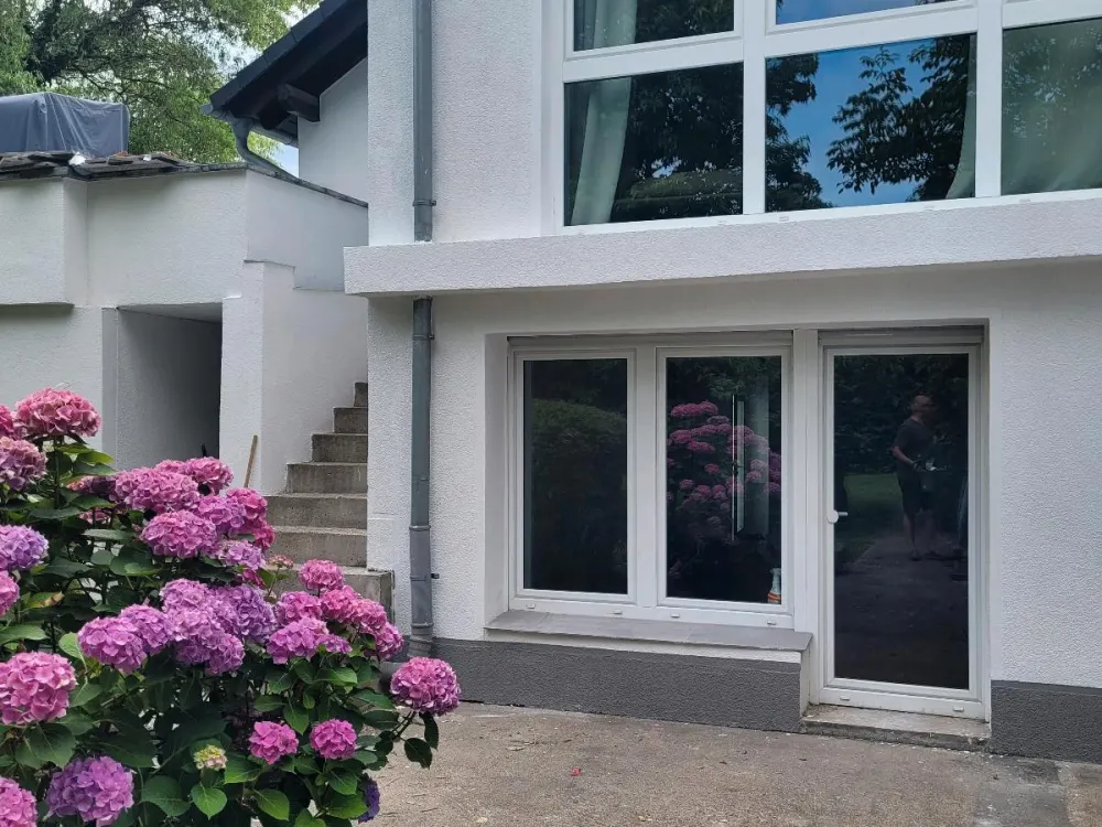 Traumwohnung nach Kernsanierung! 2 Zimmer, Terrasse & Garten