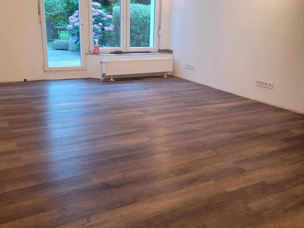 Traumwohnung nach Kernsanierung! 2 Zimmer, Terrasse & Garten