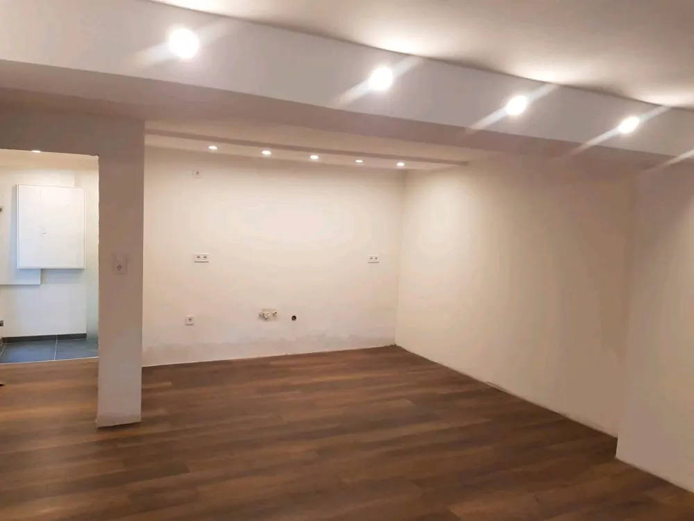 Traumwohnung nach Kernsanierung! 2 Zimmer, Terrasse & Garten