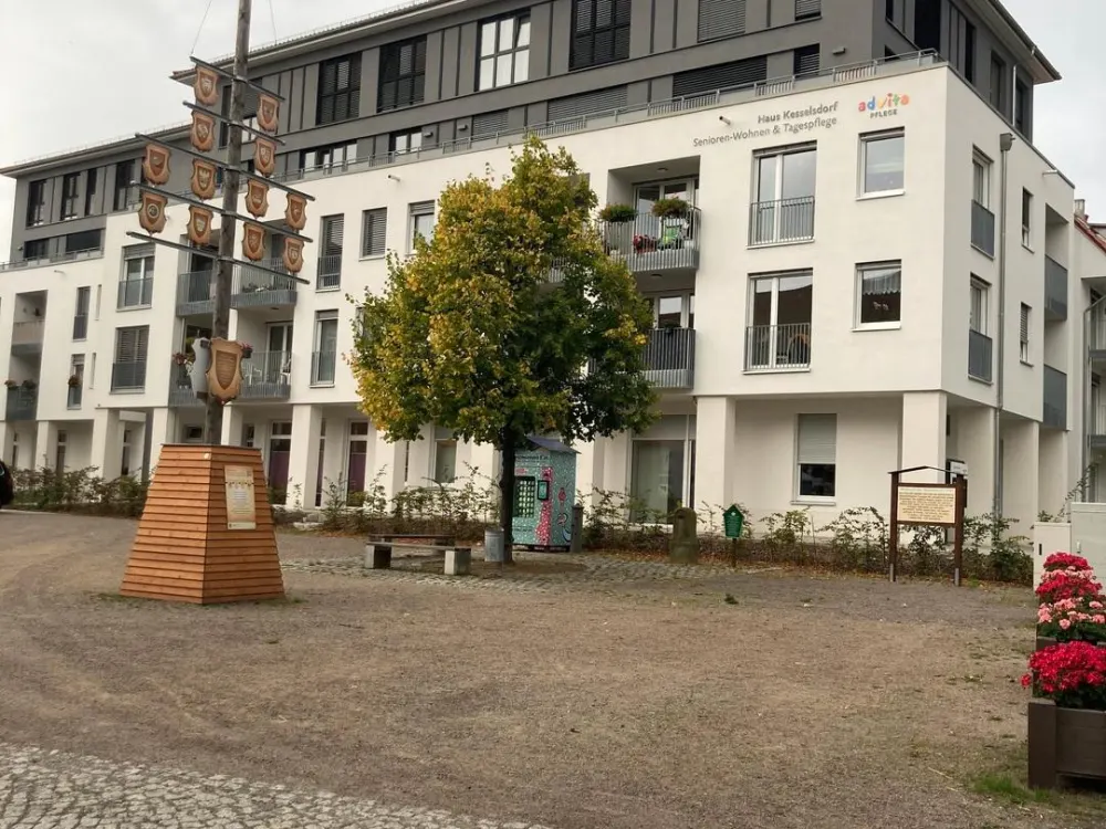 schicke 1 ZKB Wohnung mit großem Balkon, Desingfussboden, Fußbodenheizung- Senioren willkommen!