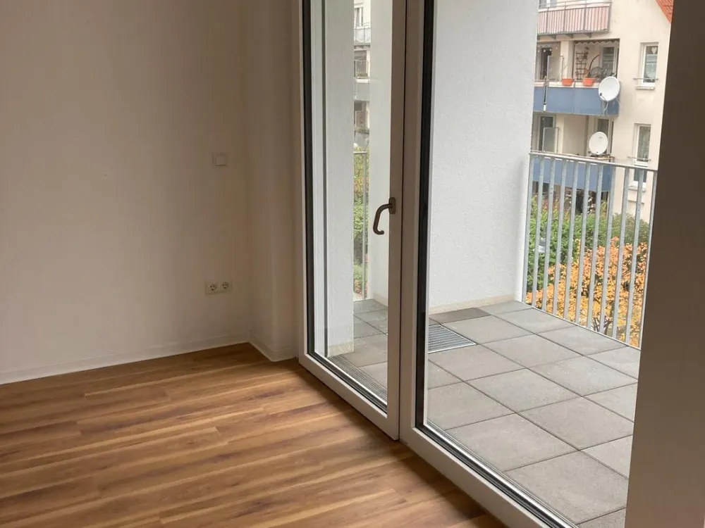 schicke 1 ZKB Wohnung mit großem Balkon, Desingfussboden, Fußbodenheizung- Senioren willkommen!