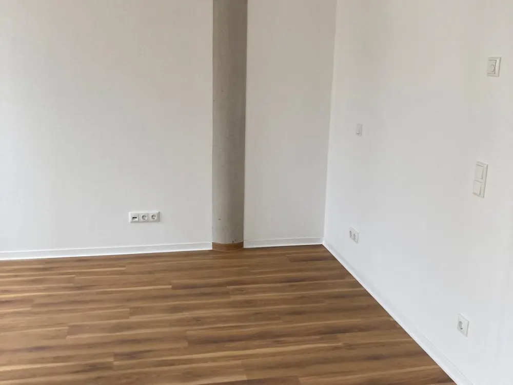 schicke 1 ZKB Wohnung mit großem Balkon, Desingfussboden, Fußbodenheizung- Senioren willkommen!
