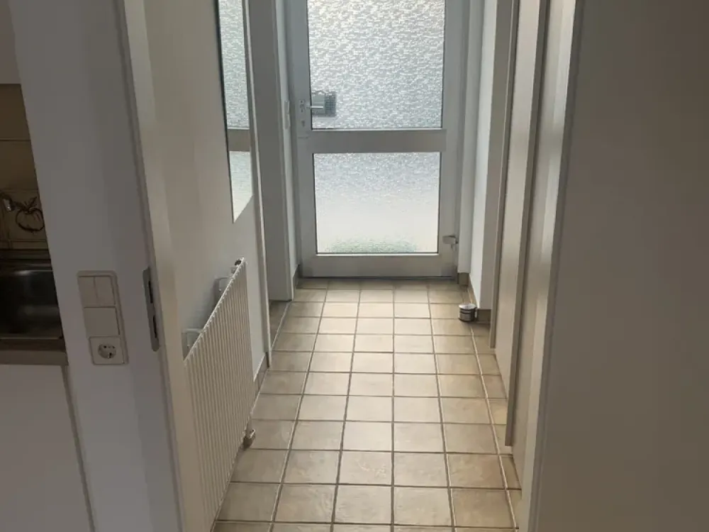 Stilvolle, neuwertige 1-Zimmer-EG-Wohnung mit Einbauküche in Pulheim