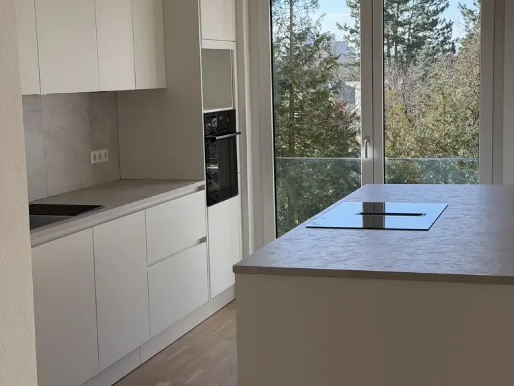 Familienwohnung am Feldrand, Erstbezug mit Küche, 4 helle Zimmer - 30 Min. in Stuttgart