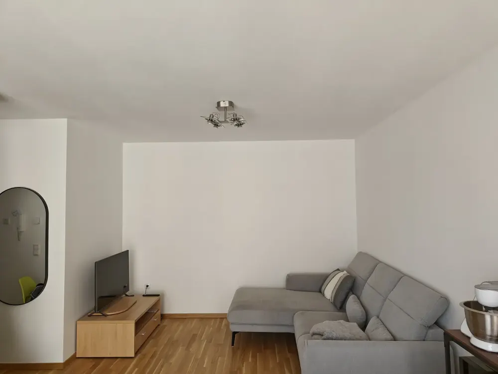 Neuwertige 2-Zimmer-Wohnung | Echtholzparkett | Fußbodenheizung | Großer Balkon