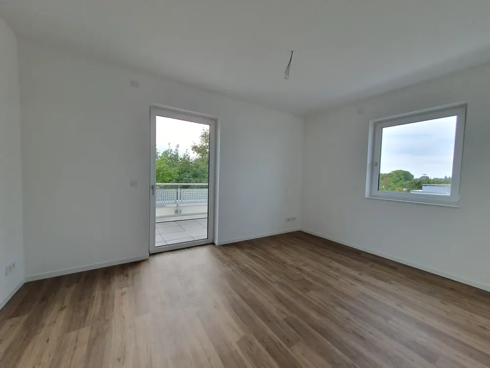 Neubau! Barrierearm! große 3-Zimmer-Dachgeschoss-Wohnung mit Terrasse, Duschbad, Einbauküche