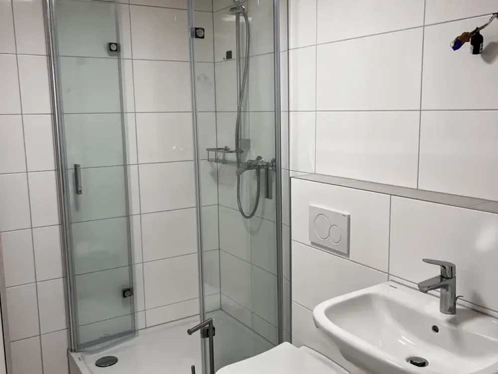 1-Zimmer-Wohnung mit Terrasse, Einbauküche und Gartenmitnutzung