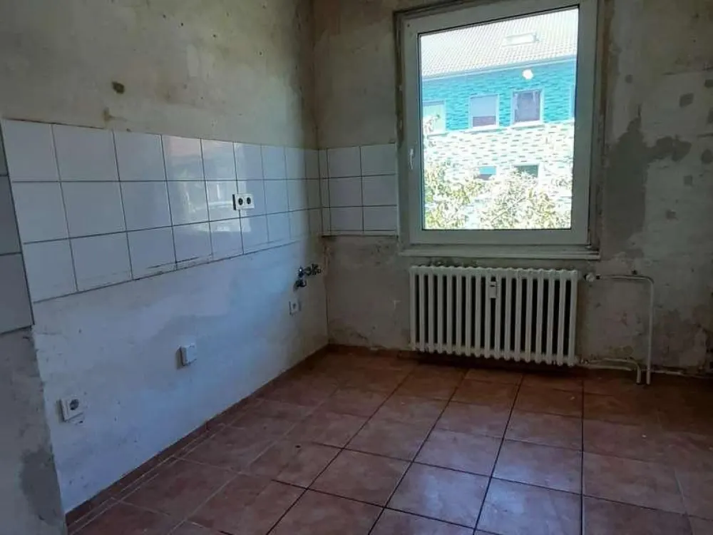 Annenstr. 90, 2. OG 2 schöne 2- Zi.- Whg. zu sofort