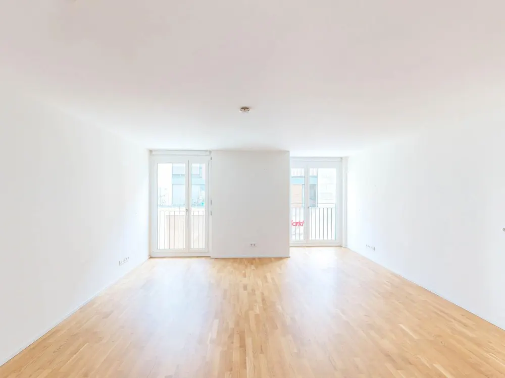 Exclusive 1-Room Apartment with Balcony in Prime Location!