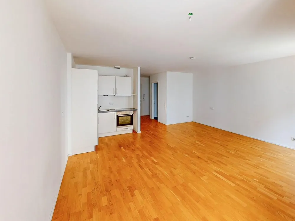 Exclusive 1-Room Apartment with Balcony in Prime Location!