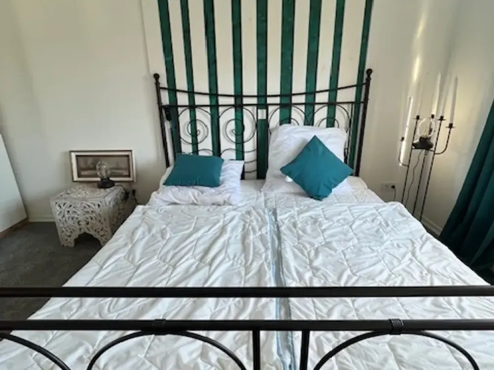 Exklusive 3-Raum-Desiger Wohnung mit gehobener Ausstattung und Einbauküche - Leverkusen Rheindorf