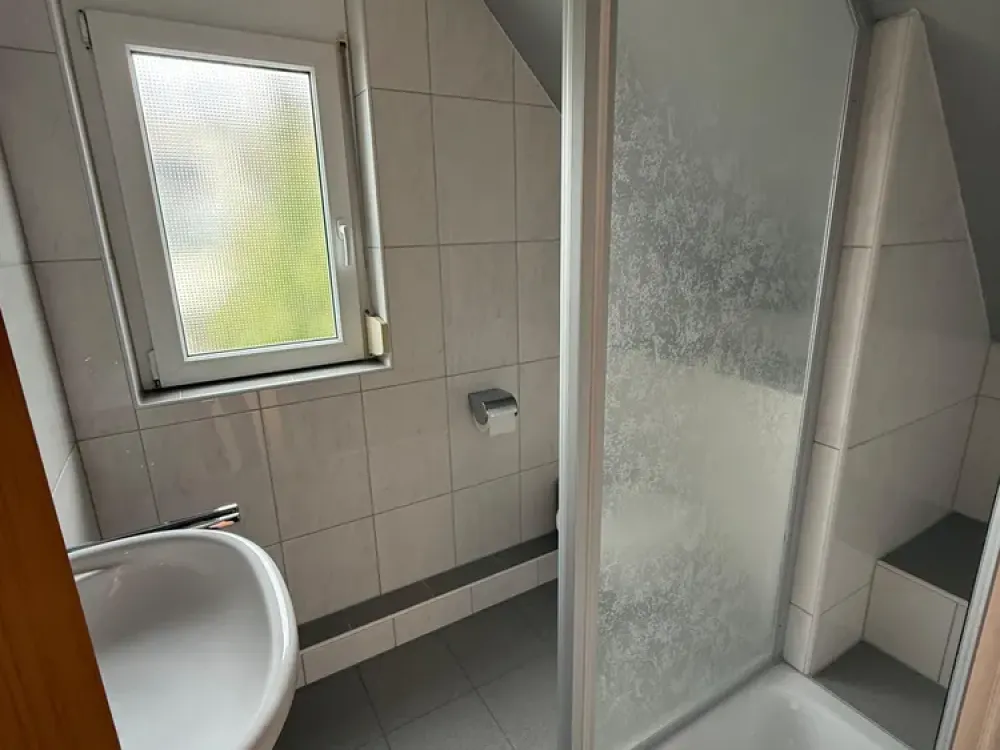 Compact and Well-Maintained: 2-Room Apartment in Denkendorf