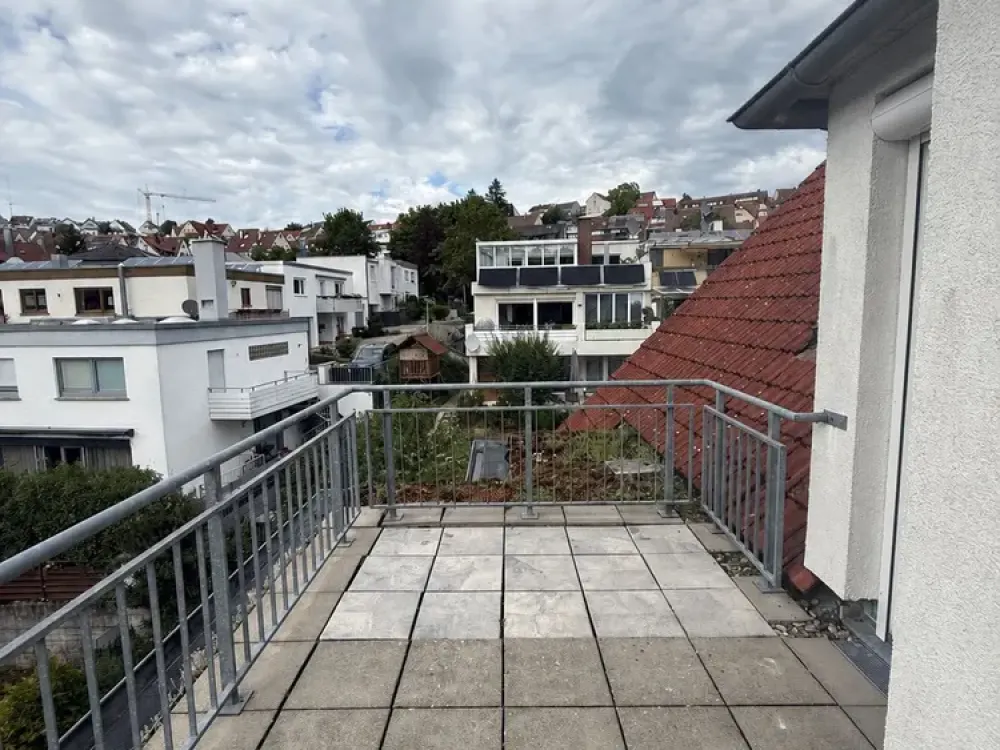 Compact and Well-Maintained: 2-Room Apartment in Denkendorf