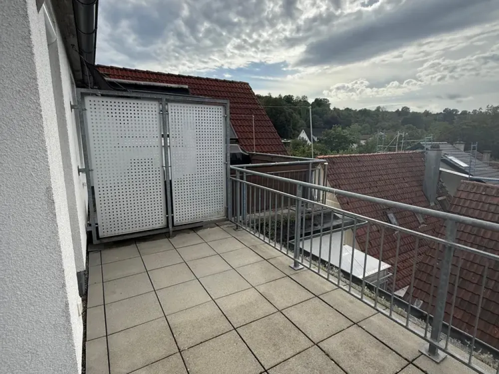 Compact and Well-Maintained: 2-Room Apartment in Denkendorf