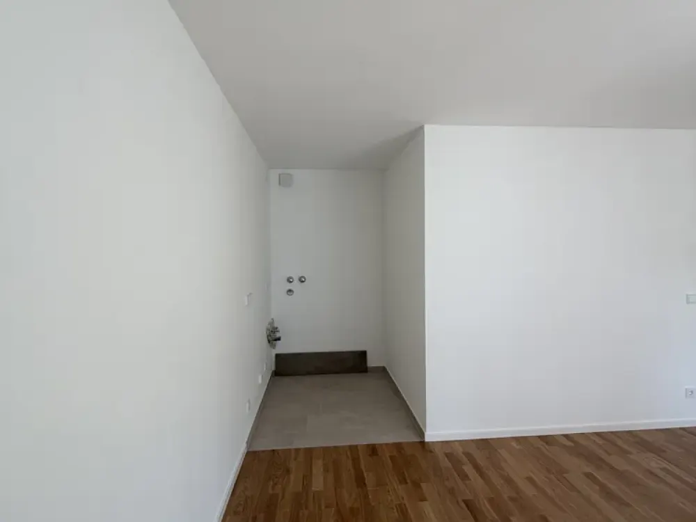 Erstbezug nach umfassender Sanierung, hochwertige 2-Zimmer-Wohnung mit zwei Balkonen in Nymphenburg