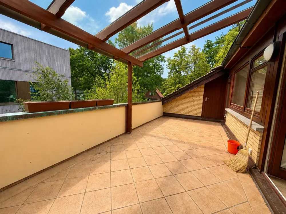 Lieblingslage Volksdorf! Helle 3 Zi.-Wohnung mit Dachterrasse & Garten