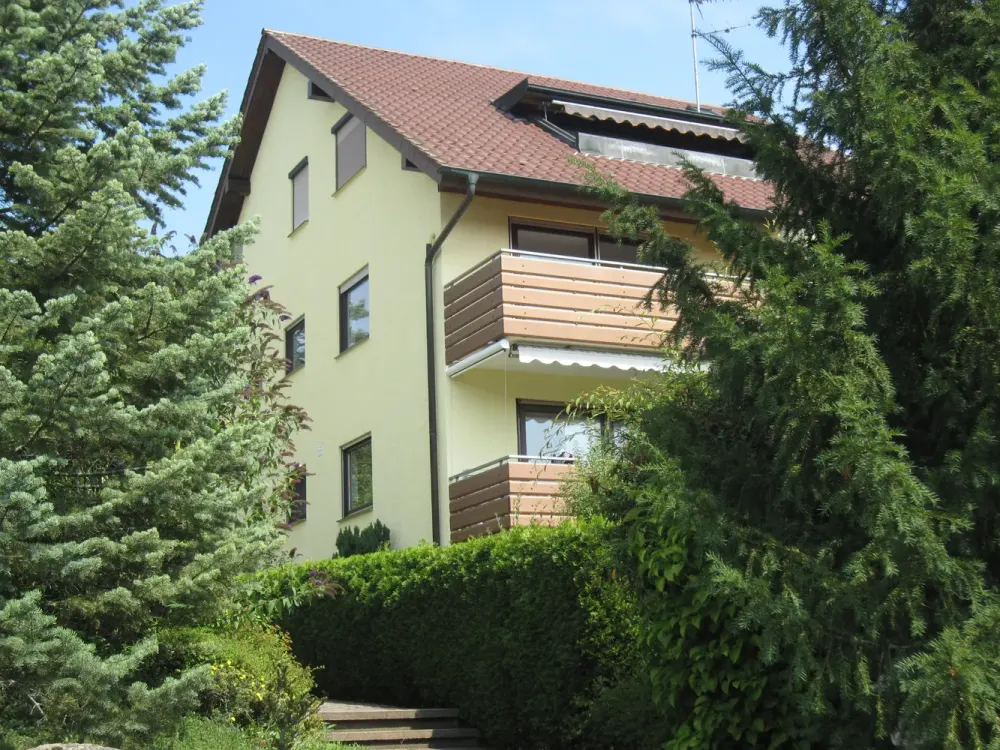Schöne Wohnung mit großem Südbalkon