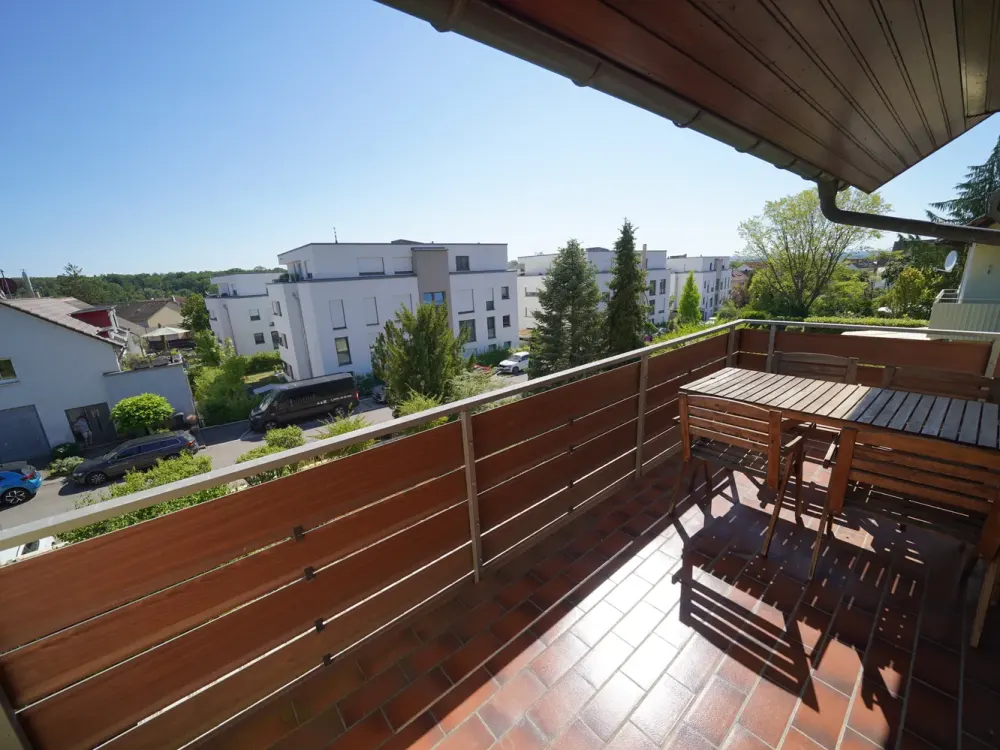 Schöne Wohnung mit großem Südbalkon