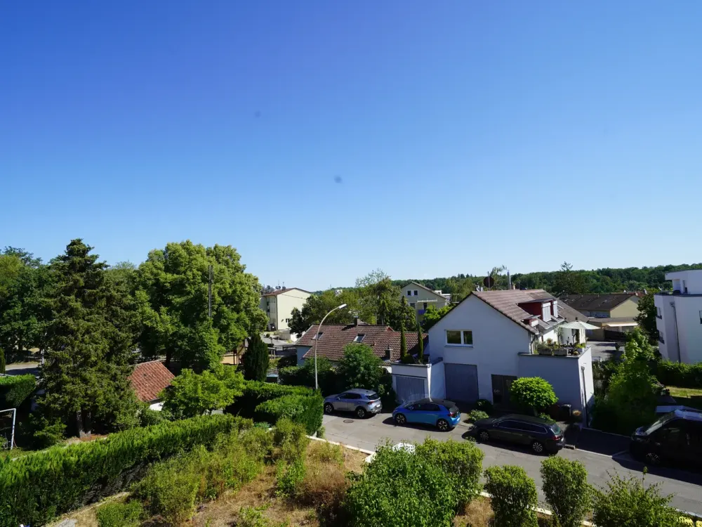 Schöne Wohnung mit großem Südbalkon