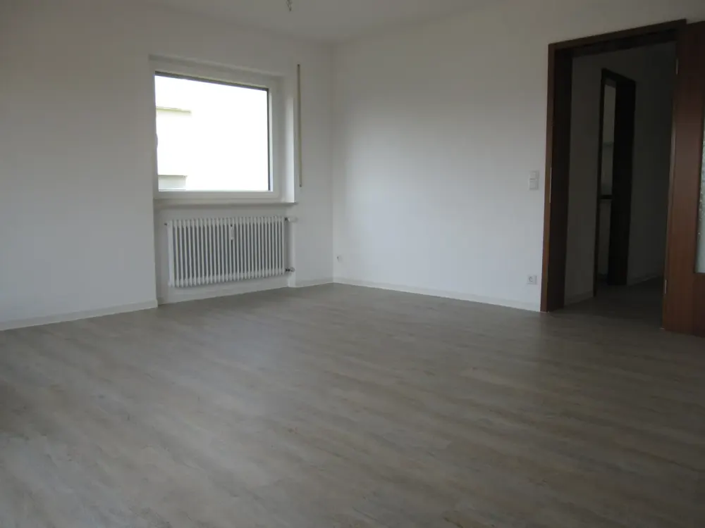 Schöne Wohnung mit großem Südbalkon