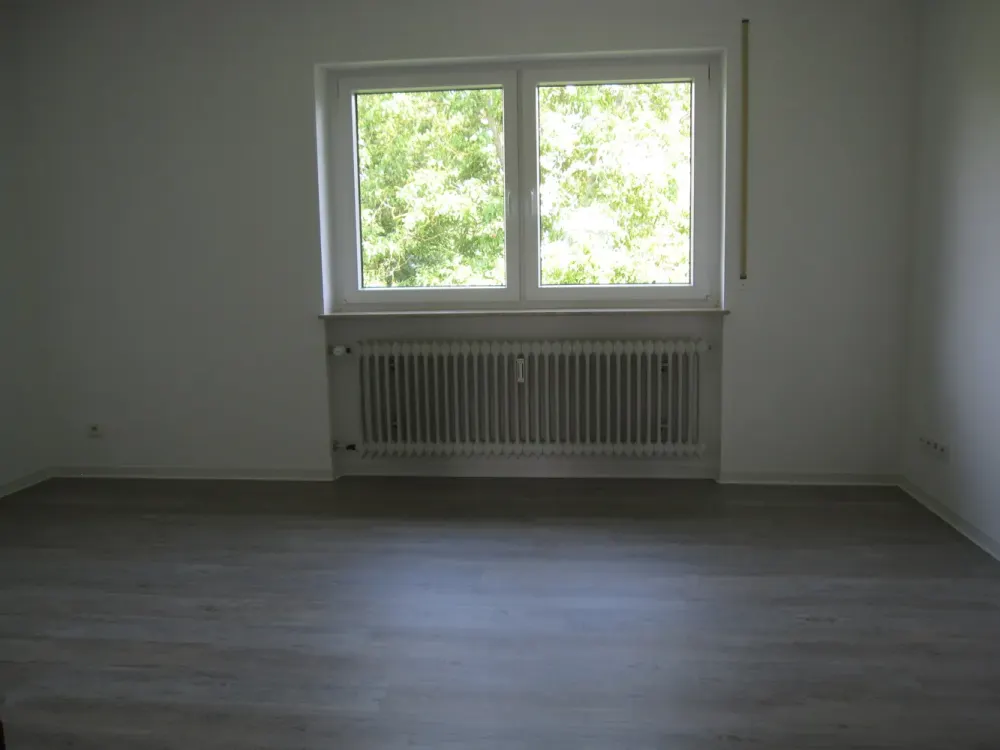 Schöne Wohnung mit großem Südbalkon
