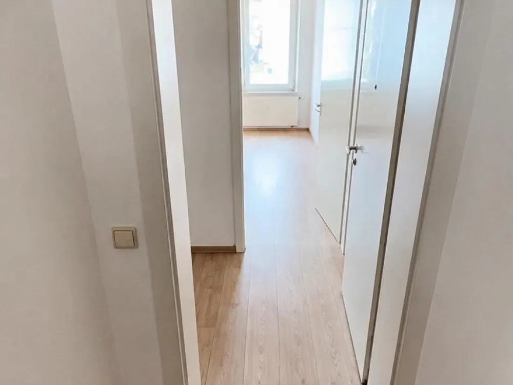 Helle 2-Raumwohnung mit Balkon und Stellplatz