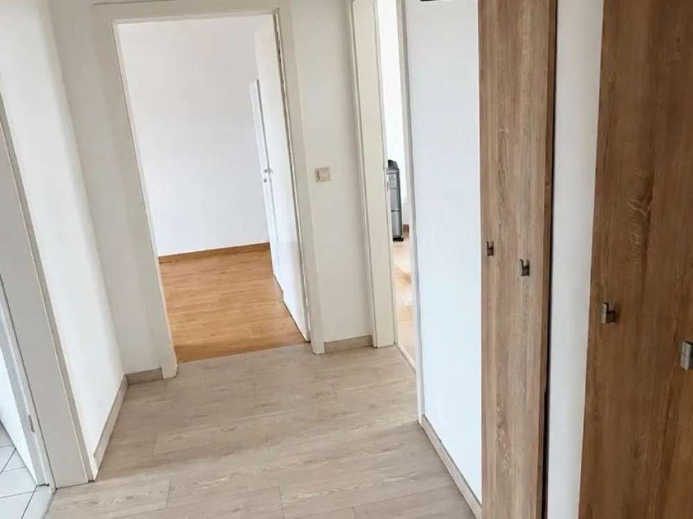 Helle 2-Raumwohnung mit Balkon und Stellplatz