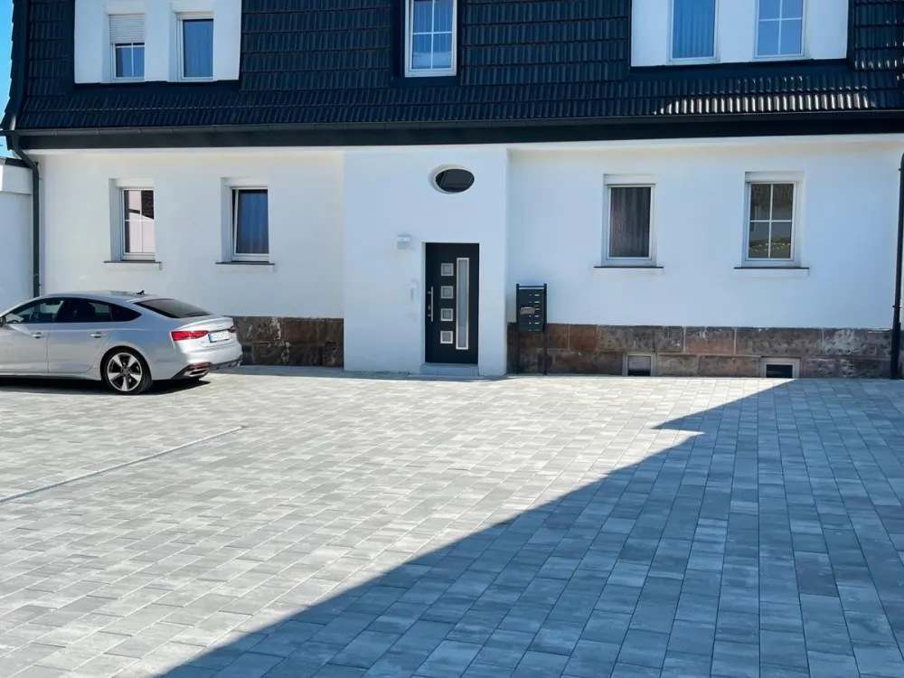 Nachmieter für kernsarnierte 2 Zmmerwohnung