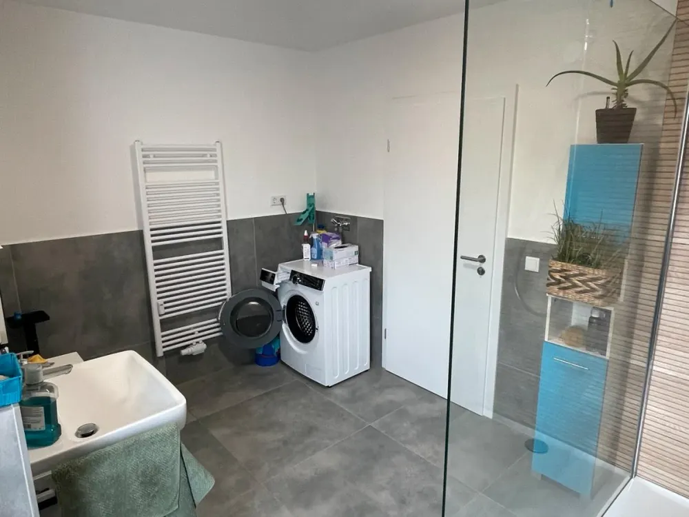 Nachmieter für kernsarnierte 2 Zmmerwohnung