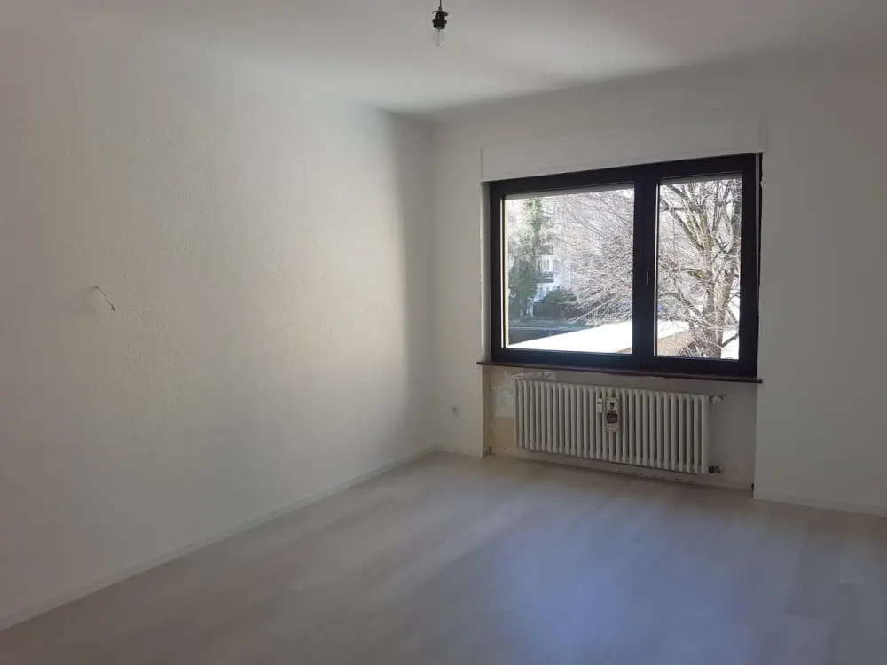 3-room apartment with kitchen and bathroom in a convenient location in Saarbrücken