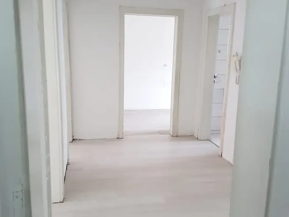 3-room apartment with kitchen and bathroom in a convenient location in Saarbrücken